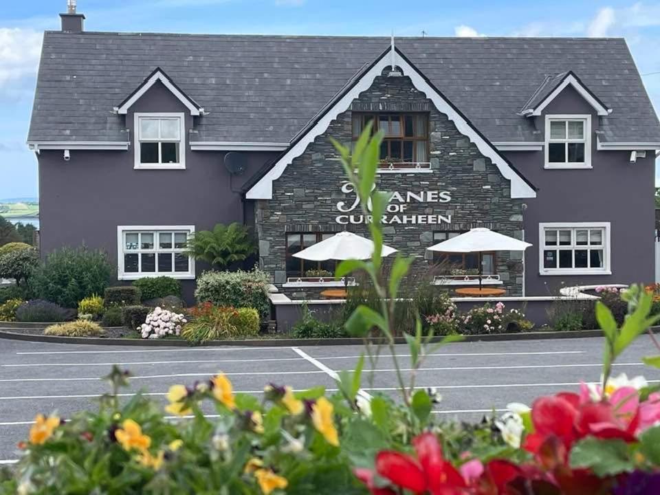 טראלי Keanes Of Curraheen, Bar, Restaurant & Accommodation מראה חיצוני תמונה